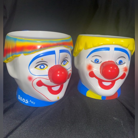 🤡Clown mugs,Barnum and Bailey,plastic,have only been used as decoration, 🤡 - Picture 2 of 14